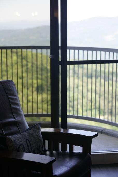 Altitude Adjustment Atop Sugar Mountain At Sugar Top ภายนอก รูปภาพ